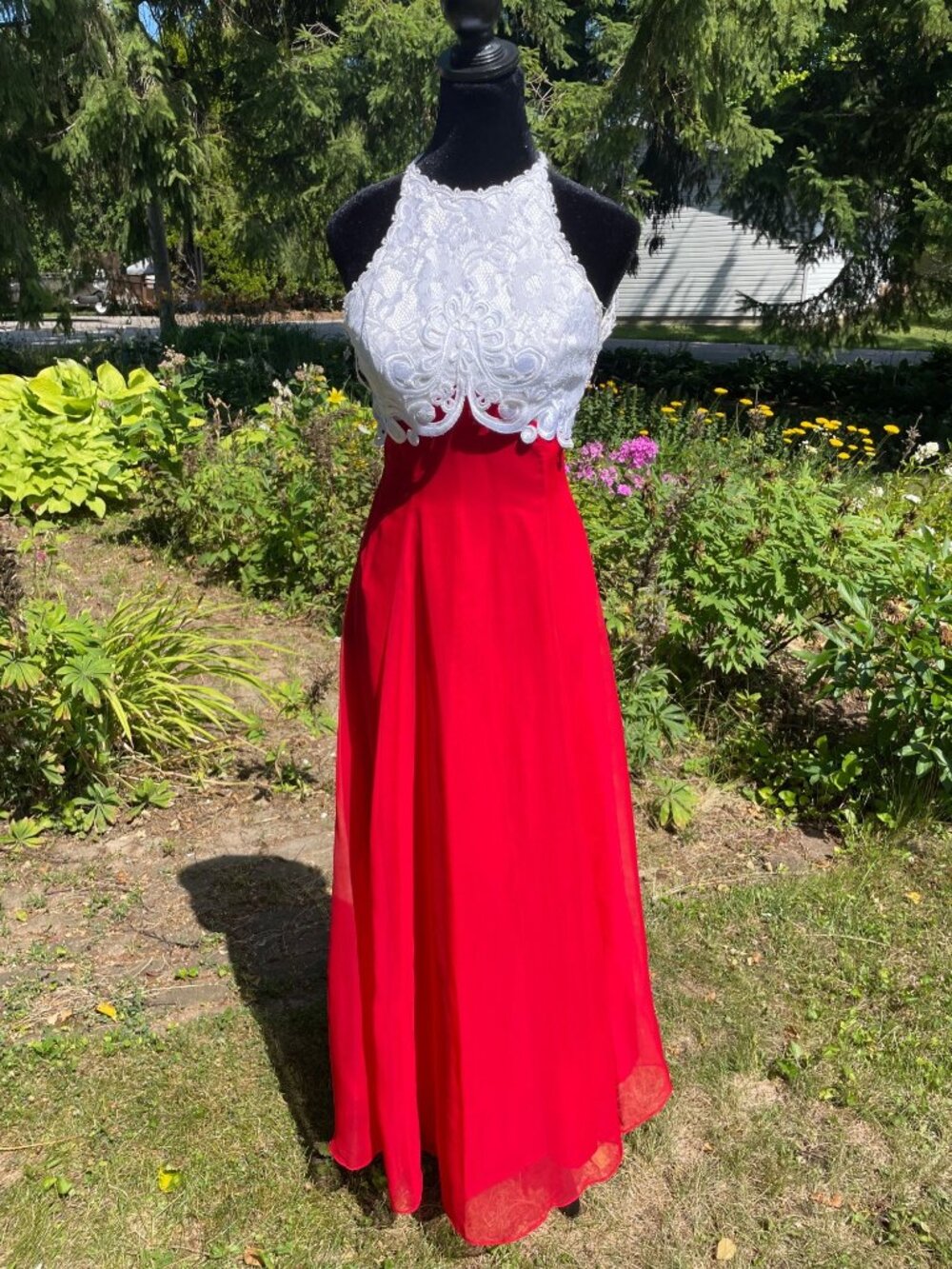 Vintage 80s 90s Formal Maxi Dress High Neck Open Back Red White 4 Flowy Regency